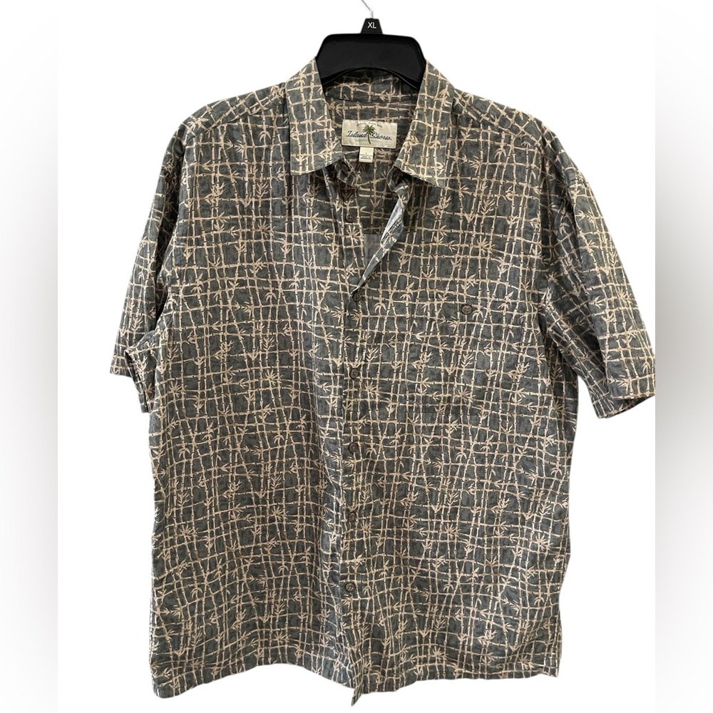 Island Shores Button Down Shirt Size Large boxGA